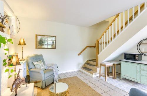 Berryville Apartamento | Peaceful Riverfront Retreat with Yoga and Art Studio!