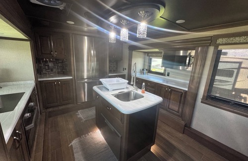 Moravia Casa | Peaceful Riverstone RV with AC near Moravia and Rathbun Lake.