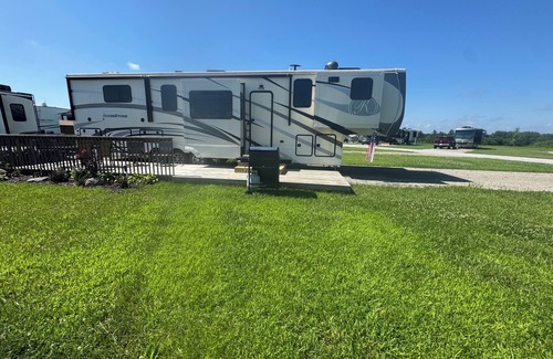 Moravia Casa | Peaceful Riverstone RV with AC near Moravia and Rathbun Lake.