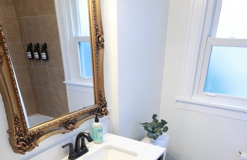 Port Gardner Casa | Peaceful Sanctuary near Downtown Everett