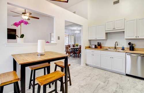 Whitemarsh Island Casa | Peaceful Savannah Home - 11 Mi to Beaches!