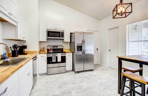 Whitemarsh Island Casa | Peaceful Savannah Home - 11 Mi to Beaches!