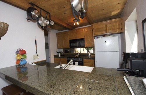 Seabright Condominio | Tranquilo Seahight Townhome Retreat cerca del paseo marítimo y el puerto de yates