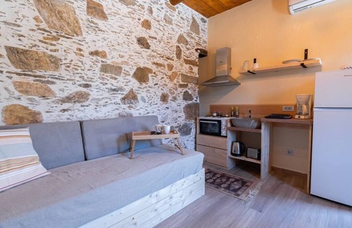 Livadia Casa | Peaceful, Seaview Plagia Room 1