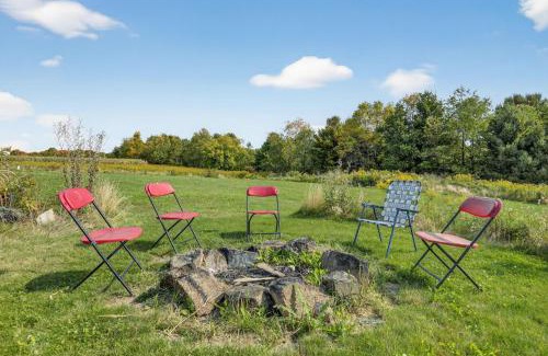 Hamburg Casa | Peaceful Secluded Wausau Retreat home