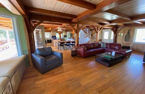Mariposa Casa | Peaceful & secluded, yet close to town.