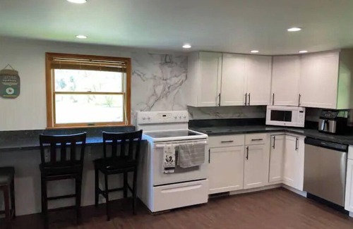 Mainesburg Otro | Peaceful & Serene 120 Acre Mountain Farm Retreat