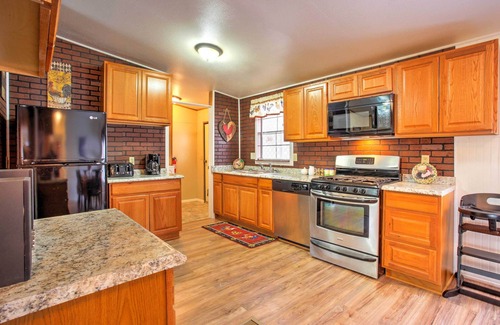 Coulterville Cabaña | Hermosas 'Serenity Ranch' Mins a Don Pedro Lake!