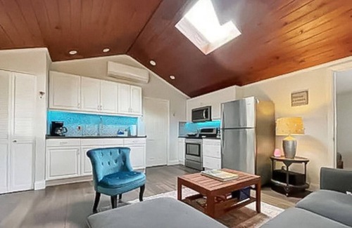 Canyon Lake Cabina | Peaceful Songbird Cabin in Canyon Lake! Only 5 minutes for the lake & river!