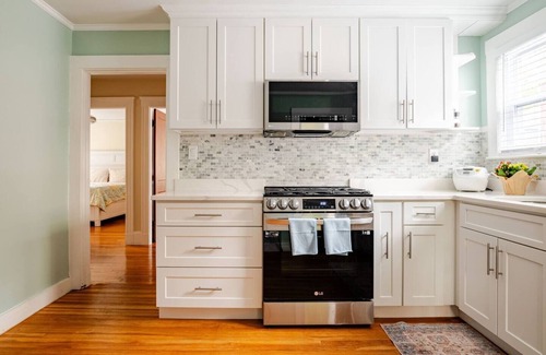 Commonwealth Condominio | Peaceful, Spacious 2BR Condo in Allston Boston, Close to Harvard/BC/BU + Parking