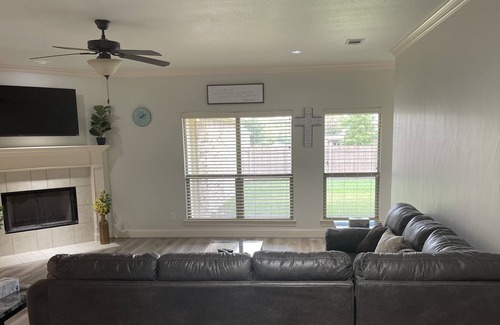 Royse City Casa | Peaceful, spacious, cozy hideaway house in small country town.