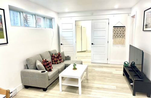 Nouveau-Rosemont Apartamento | Peaceful stay in Montreal - Large 3 1/2 near parks and attractions