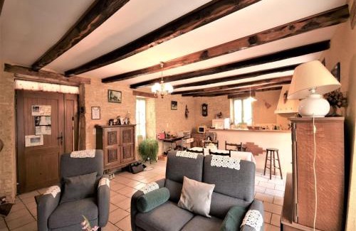Thedirac Casa | Peaceful Stay in Thédirac