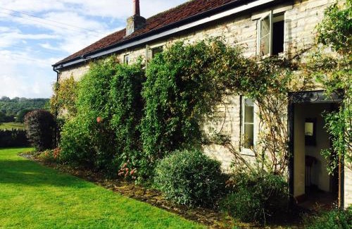 Somerton Casa | Peaceful stone barn conversion in Somerset