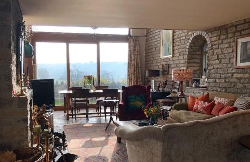 Somerton Casa | Peaceful stone barn conversion in Somerset