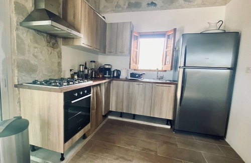 Choirokoitia Casa | Peaceful Stone House Mtn Views 10 Min to Beach