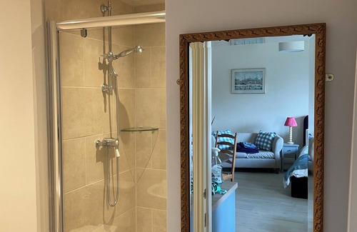 Cheltenham Apartamento | Peaceful Studio in the middle of the Cotswold Countryside. Perfect Getaway.