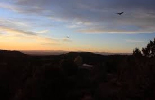 Santa Fe Casa | peaceful sunny oasis tucked away on the Eastside