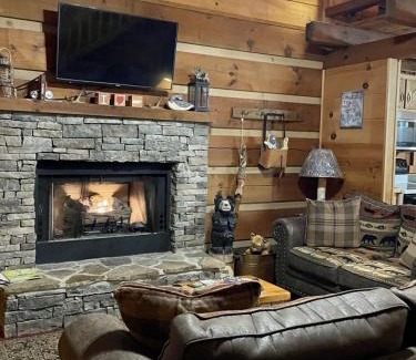 Tellico Plains Casa | Peaceful Tellico View Home with Private Hot Tub