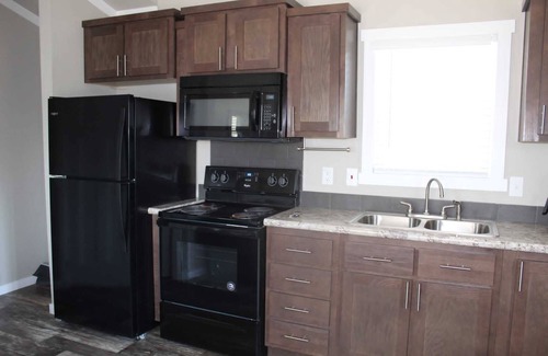 Bandera Cabina | Peaceful Tiny Home in Rv Resort - Bandera TX