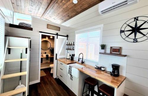 Apple Valley Casa | Peaceful Tiny Home with private deck-fire pit-bbq
