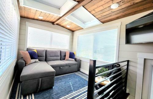 Apple Valley Casa | Peaceful Tiny Home with private deck-fire pit-bbq