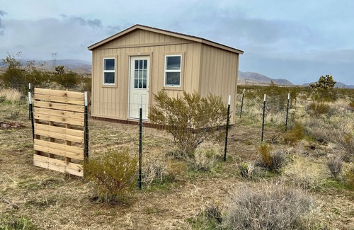 Keene Cabina | Peaceful Tiny House / Off-Grid Cabin on 10 Acres of High Desert Beauty