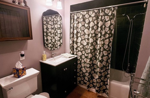Fox Valley Cabaña | Peaceful two bedroom cottage. Scenic and secluded but conveniently located.