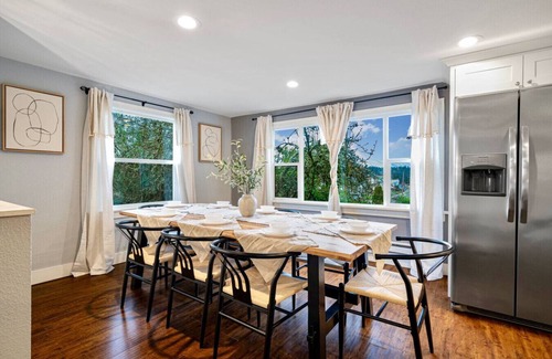Esperance Casa | Peaceful Upper Unit in Edmonds | Mins to Ferry