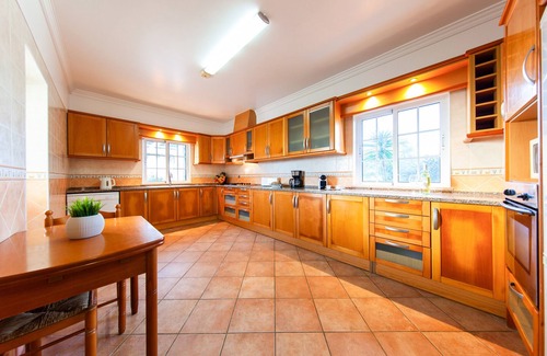 Silves Villa | Peaceful villa w/ heatable pool in Pêra
