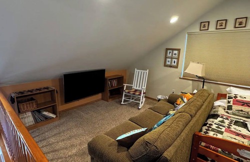 Wasilla Apartamento | Peaceful Wasilla Lakefront Apartment.