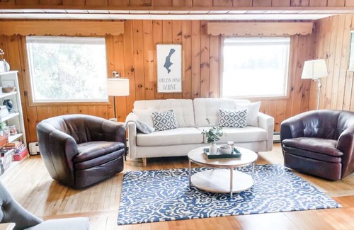 North Windham Casa | Peaceful Waterfront Hideaway with 5 bedrooms!