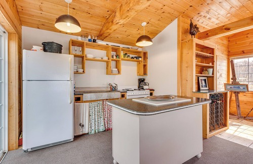 Wells Cabina | Peaceful Wells Retreat w/ Deck & Water Views