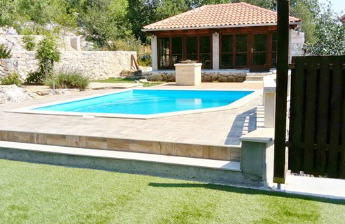 Donji Dolac Casa | Lugar tranquilo en el campo. Tiene toda la privacidad que necesita en sus vacaciones.
