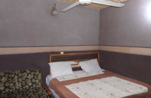 Yaba Hotel | Peaceland Hotel Somulu