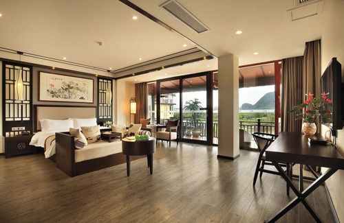 Xiufeng Hotel | Peach Blossom Resort Hotel