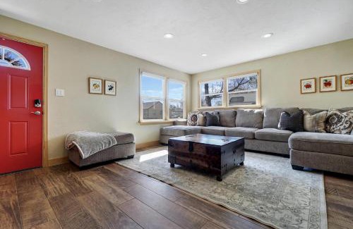 Fruita Casa | Peach House Ii - Cozy, Inviting Downtown Cottage!