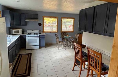 Somes Bar Casa | Peach tree cottage