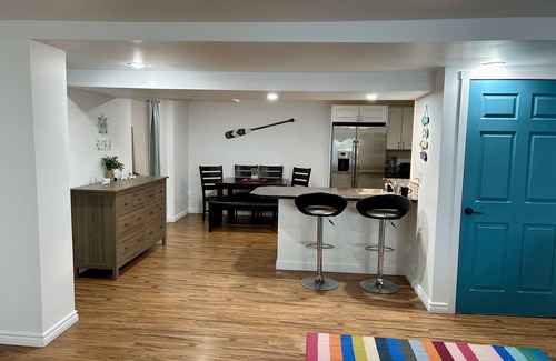 Central Okanagan Casa | Peachland Beach Retreat- minutes to everything. Bring your smile and curiosity!
