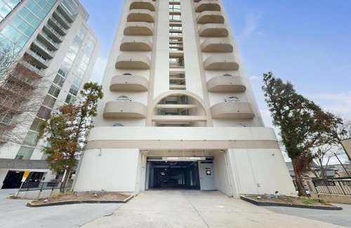 Colonial Homes Apartamento | Peachtree Palace