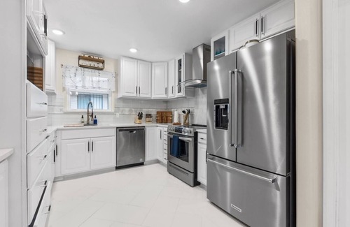 Flour Bluff Casa | Peacock Bluff: A modern coastal 3BR/2BA retreat in Flour Bluff near the beach