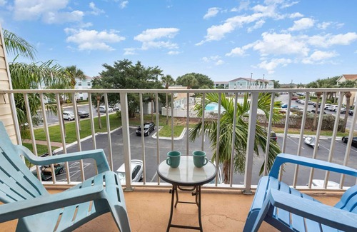 Ocean Side Village Condominio | A pie de playa prístina de Condo