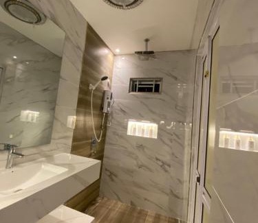 Batu Buruk Casa | Peacock Studio Tiny House