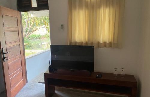 Pinnawala Cama Y Desayuno | Peacock Village Pinnawala - Offer Alert! Elephant Welfare Program