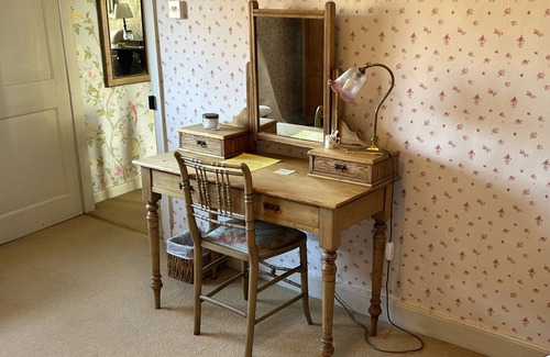 Ely Cama Y Desayuno | Peacocks Tearoom and Fine B&B