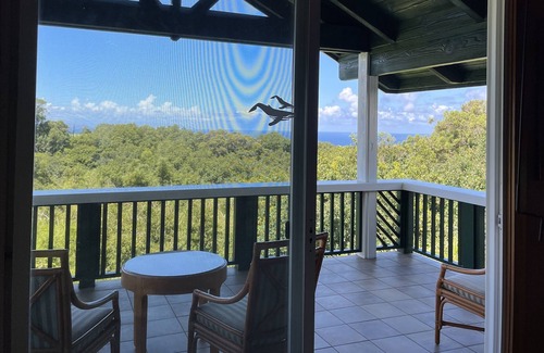 Pauwela Cama Y Desayuno | Peahi Point Vacation Rental at Peahi-Jaws Surfing