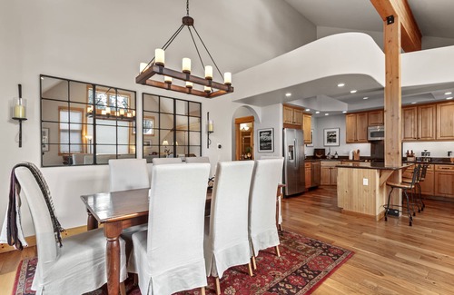 Warrior's Mark West Casa | Peak 10 Place - Free Winter Shuttle to Lift - Ski-In, Ski-Out for Experts Only
