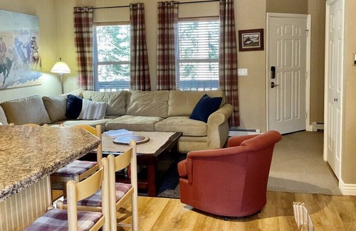 Boulder Ridge Casa | Peak 8 Convenience and Private Hot Tub