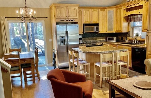 Boulder Ridge Casa | Peak 8 Convenience and Private Hot Tub