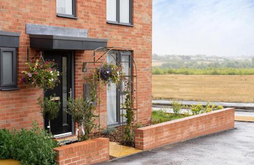 Chesterfield Casa | Peak Avenue Retreat